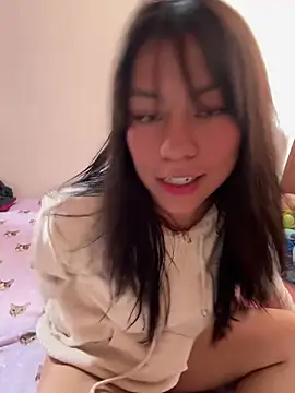 Snapshot of -Selene- chatting on 04/20/26, 06:09 -Selene- online show from 04/20/26, 06:09