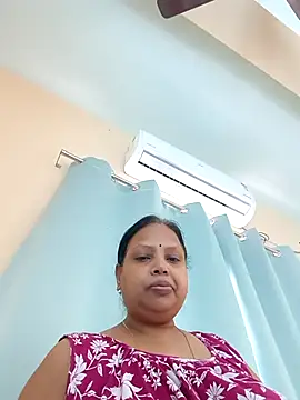 Snapshot of Arohi35 chatting on 05/05/26, 01:57 Arohi35 online show from 05/05/26, 01:57