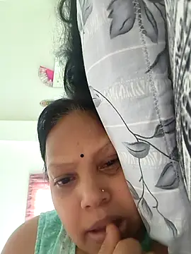 Snapshot of Arohi35 chatting on 05/12/26, 09:39 Arohi35 online show from 05/12/26, 09:39