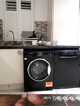 Snapshot of Nick-Ox chatting on 10/30/25, 12:23 Nick-Ox online show from 10/30/25, 12:23