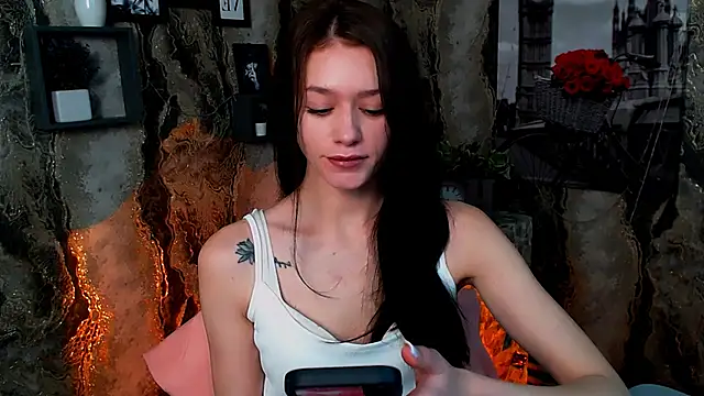 Snapshot of LanaTey chatting on 01/19/26, 02:43 LanaTey online show from 01/19/26, 02:43