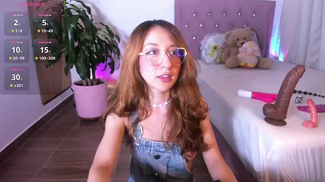 Snapshot of catalina_uwu chatting on 05/22/26, 10:59 catalina uwu online show from 05/22/26, 10:59