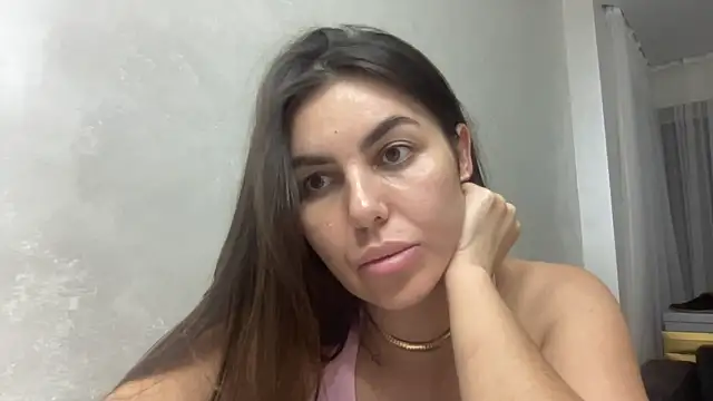 Snapshot of AngelinaMeov chatting on 03/11/25, 04:18 AngelinaMeov online show from 03/11/25, 04:18