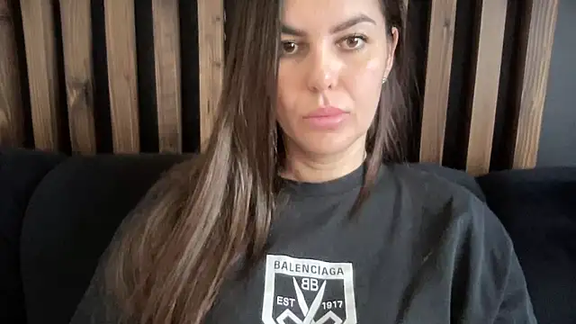 Snapshot of AngelinaMeov chatting on 03/04/26, 12:00 AngelinaMeov online show from 03/04/26, 12:00