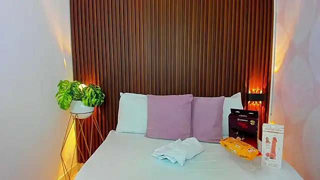 sophia martinezz  online show from 03/19/25, 12:12