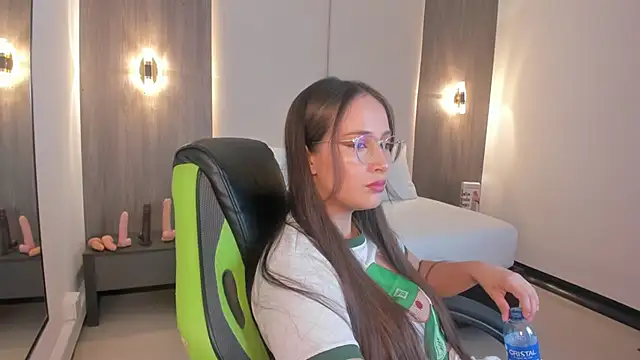 sophia martinezz  online show from 11/22/25, 03:55