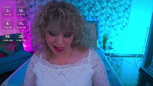 CandyLadyyy online show from 06/13/26, 08:40