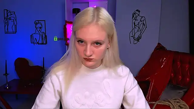 Snapshot of madam_uliis chatting on 03/14/25, 08:42 madam uliis online show from 03/14/25, 08:42