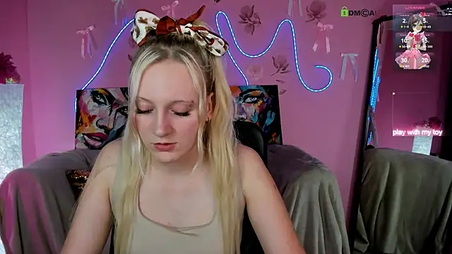 madam uliis online show from 05/07/26, 09:47
