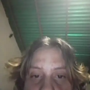 Snapshot of VictoriaLuxe chatting on 12/21/25, 01:02 VictoriaLuxe online show from 12/21/25, 01:02