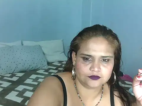 clover cams1874 online show from 09/15/25, 06:41