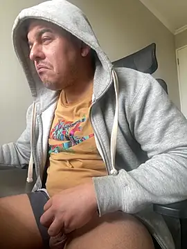 Gusta bi online show from 04/17/26, 05:49