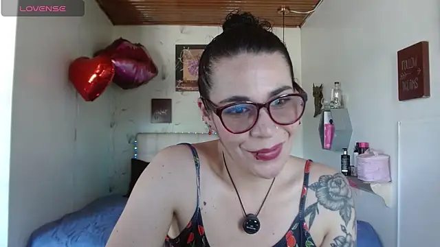 mia velvet1 online show from 04/26/26, 03:21