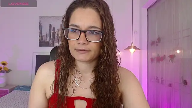 Rose Thompson1 online show from 05/06/26, 01:49