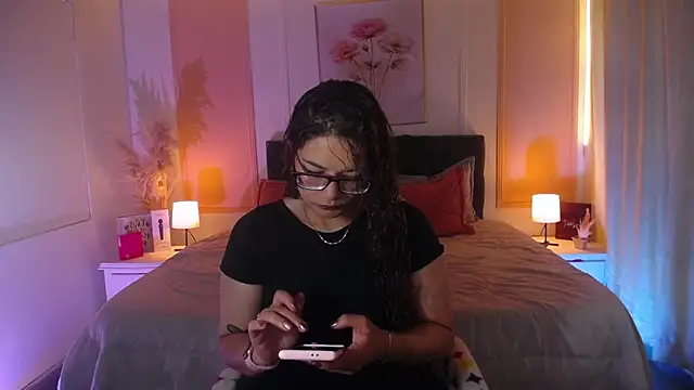 Rose Thompson1 online show from 06/14/26, 01:35