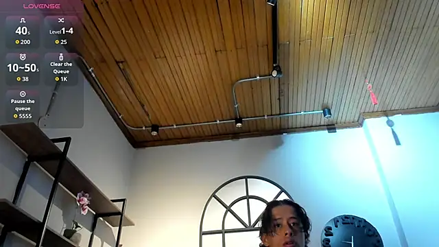 Snapshot of labrinthteasing chatting on 10/10/25, 03:44 labrinthteasing online show from 10/10/25, 03:44