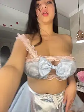 Snapshot of alisonnwalker2025 chatting on 02/20/26, 01:22 alisonnwalker2025 online show from 02/20/26, 01:22