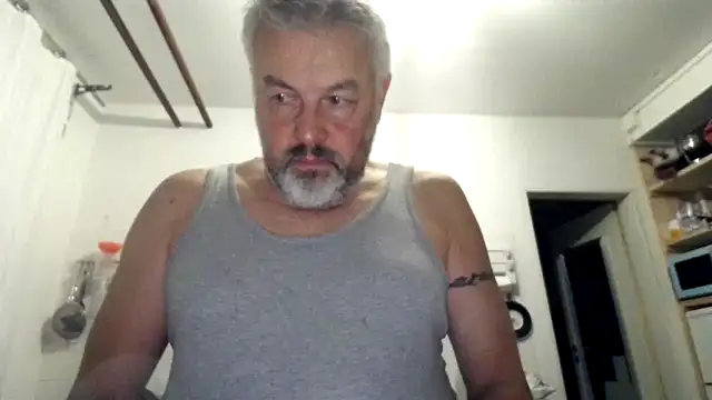 Berg Boy online show from 10/27/25, 05:22