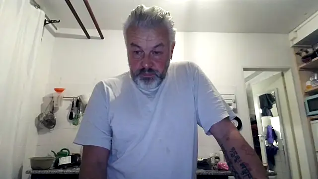 Berg Boy online show from 11/05/25, 04:56