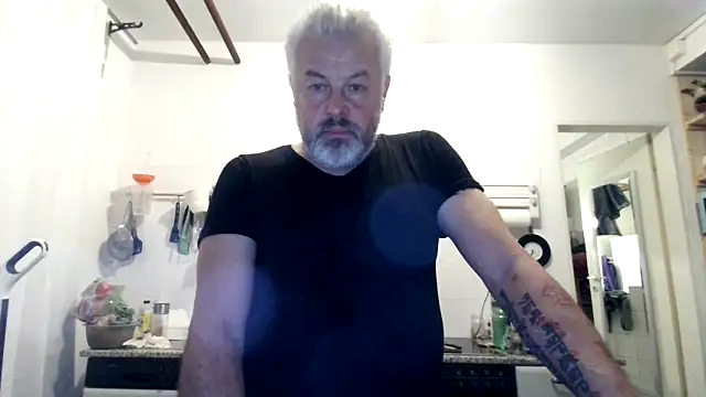 Berg Boy online show from 11/26/25, 05:30