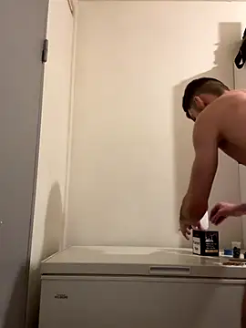 Snapshot of Hugo34bg chatting on 01/06/26, 03:43 Hugo34bg online show from 01/06/26, 03:43