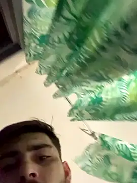 Snapshot of Hugo34bg chatting on 01/13/26, 04:18 Hugo34bg online show from 01/13/26, 04:18