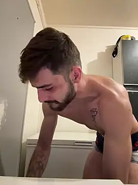 Snapshot of Hugo34bg chatting on 03/04/26, 12:27 Hugo34bg online show from 03/04/26, 12:27