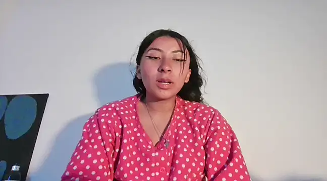 Snapshot of Khalessi-j chatting on 03/13/25, 01:29 Khalessi-j online show from 03/13/25, 01:29