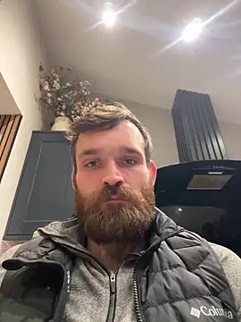 Snapshot of LKC94 chatting on 03/16/25, 05:25 LKC94 online show from 03/16/25, 05:25