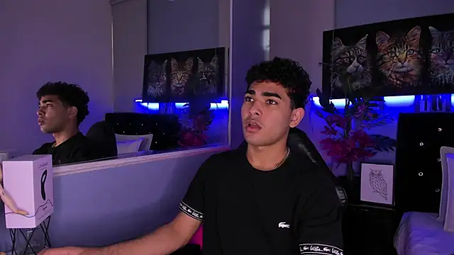 Snapshot of LucasCarterr_ chatting on 11/15/25, 10:04 LucasCarterr online show from 11/15/25, 10:04