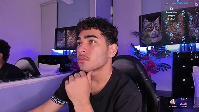 Snapshot of LucasCarterr_ chatting on 11/26/25, 04:46 LucasCarterr online show from 11/26/25, 04:46