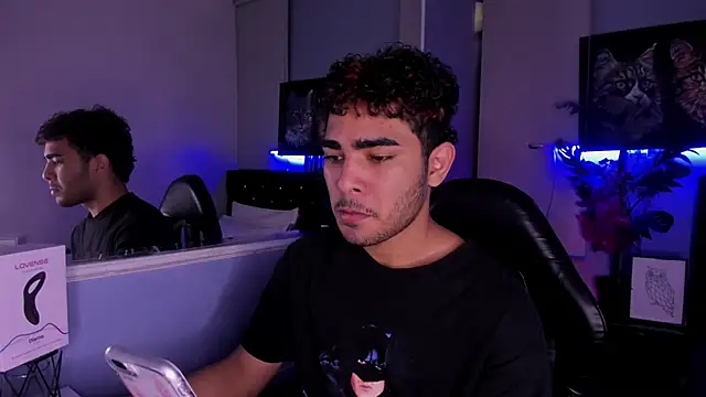 Snapshot of LucasCarterr_ chatting on 11/30/25, 03:54 LucasCarterr online show from 11/30/25, 03:54