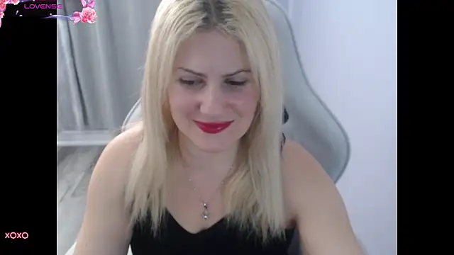 Snapshot of BellaStar84 chatting on 10/03/25, 12:46 BellaStar84 online show from 10/03/25, 12:46