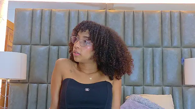 Snapshot of CamilaJohnston chatting on 04/07/26, 08:31 CamilaJohnston online show from 04/07/26, 08:31