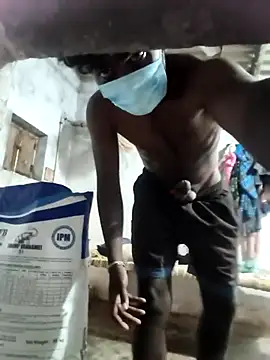 Snapshot of PolarFriend0 chatting on 02/15/26, 05:04 PolarFriend0 online show from 02/15/26, 05:04