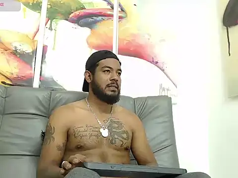 BladeFoxxx1 online show from 11/25/25, 03:28