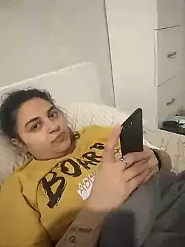 Snapshot of Veramaia chatting on 03/14/25, 01:57 Veramaia online show from 03/14/25, 01:57