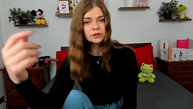 Snapshot of HaleyReedme chatting on 03/23/26, 07:12 HaleyReedme online show from 03/23/26, 07:12