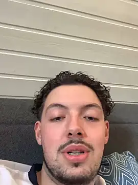 Snapshot of Sabo01 chatting on 03/17/25, 03:29 Sabo01 online show from 03/17/25, 03:29