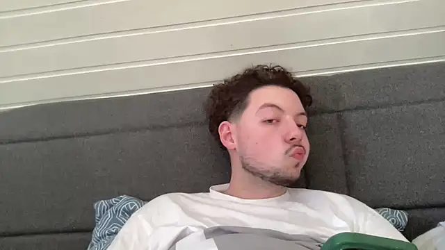 Snapshot of Sabo01 chatting on 03/19/25, 08:12 Sabo01 online show from 03/19/25, 08:12