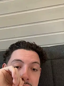 Snapshot of Sabo01 chatting on 03/19/25, 03:08 Sabo01 online show from 03/19/25, 03:08