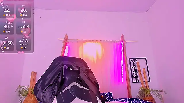 Snapshot of Brithanycullen chatting on 03/13/25, 02:38 Brithanycullen online show from 03/13/25, 02:38