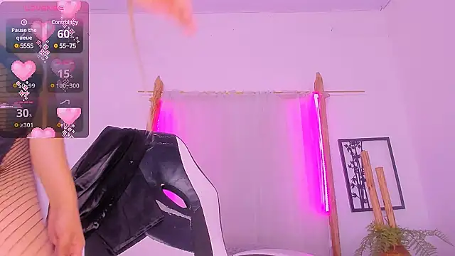 Snapshot of Brithanycullen chatting on 03/22/25, 09:24 Brithanycullen online show from 03/22/25, 09:24