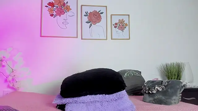 alana 111 online show from 09/24/25, 02:59