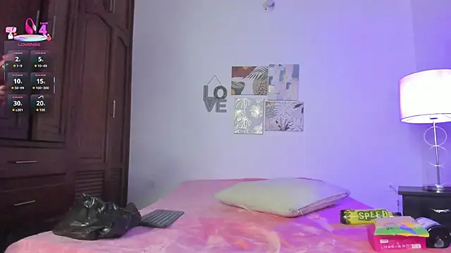 alana 111 online show from 10/29/25, 03:09