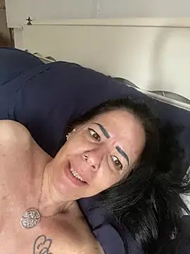 Snapshot of Ginevra_75 chatting on 08/01/26, 03:33 Ginevra 75 online show from 08/01/26, 03:33