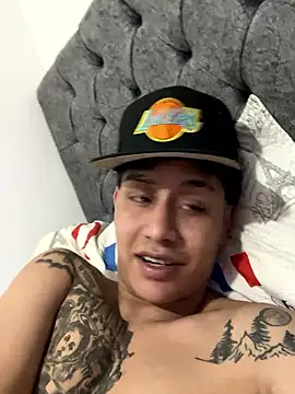 Snapshot of Stone_grey1_ chatting on 01/15/26, 06:07 Stone grey1 online show from 01/15/26, 06:07