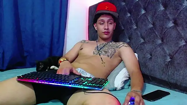 Snapshot of Stone_grey1_ chatting on 02/23/26, 06:55 Stone grey1 online show from 02/23/26, 06:55