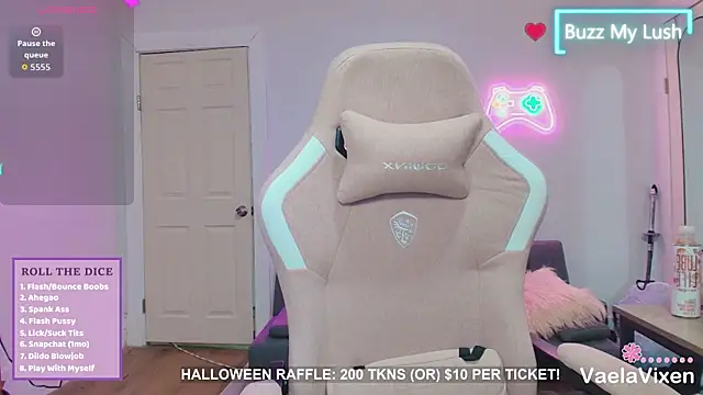 VaelaVixen online show from 10/24/25, 09:55