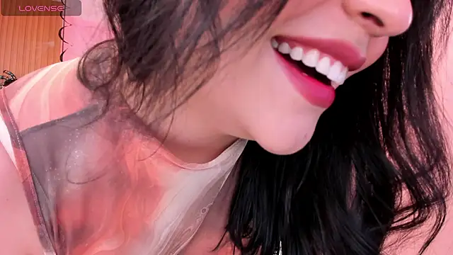 Snapshot of eva_sainnt chatting on 10/15/25, 05:02 eva sainnt online show from 10/15/25, 05:02